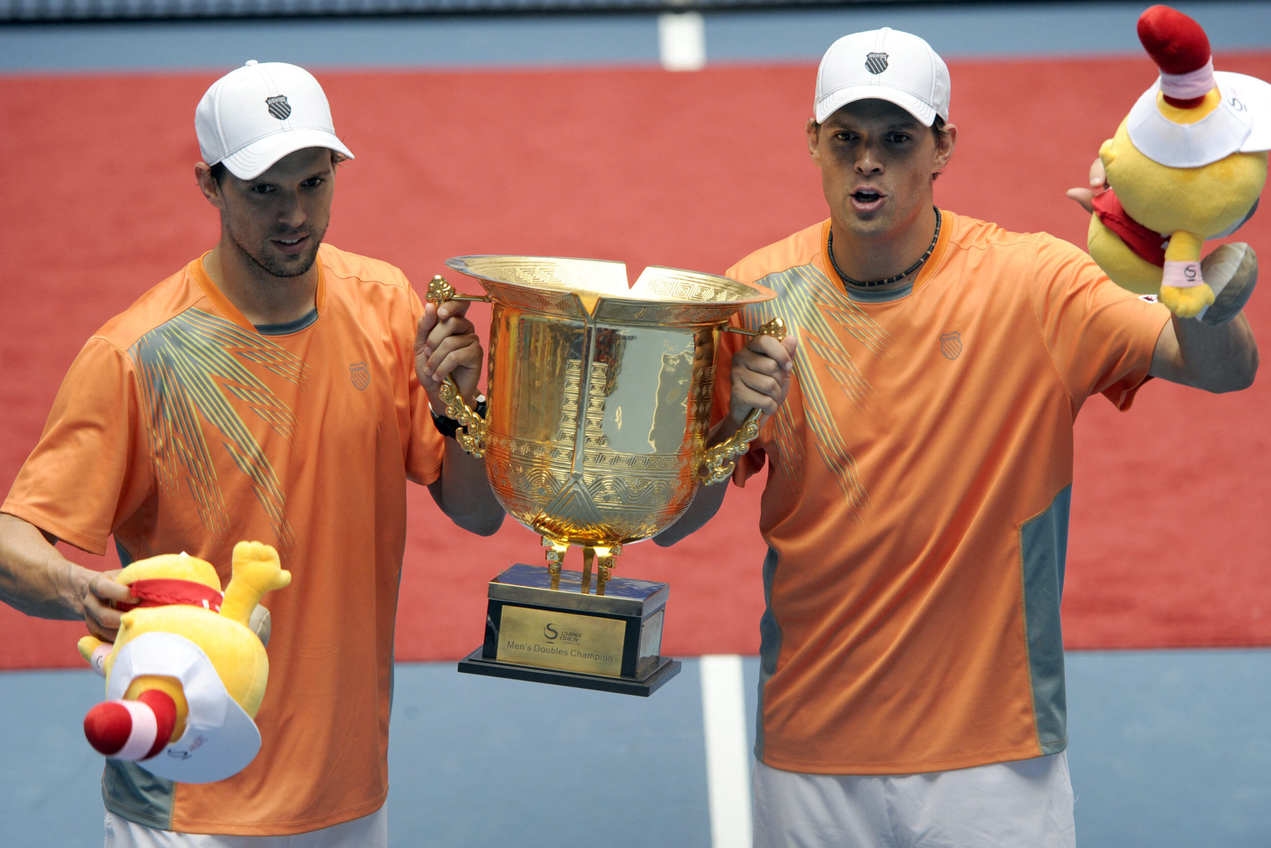 Bryans Win 3rd Beijing Title in Four Years…Mike Breaks the All-time Record