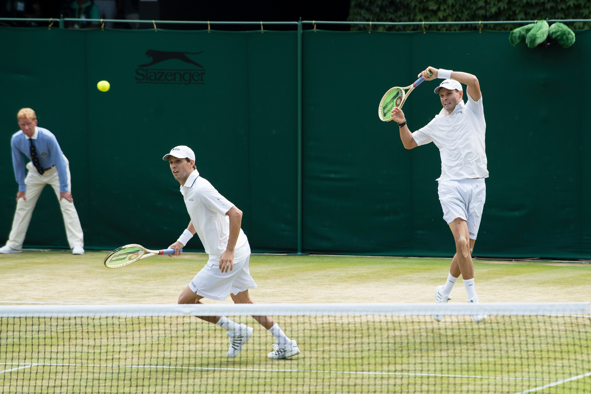 Bryan Brothers Rolling Right Along at Wimbledon